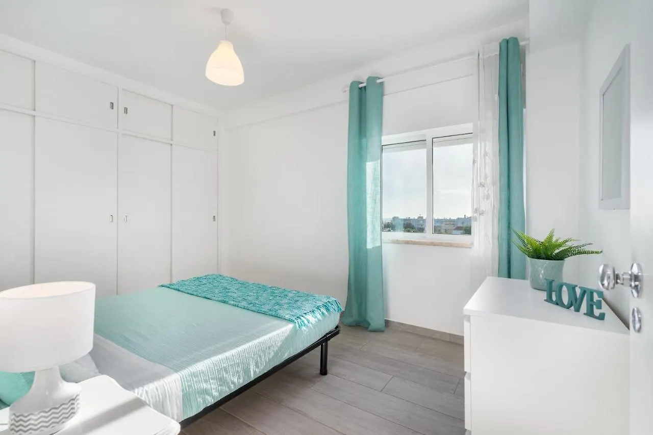 Apartamento Cor Do Mar - Sunny, Clean And Spacious Apartment With Sea View, In Alvor - Very Close Walking Distance To The Beach And Alvor Village 0*,  Portugal