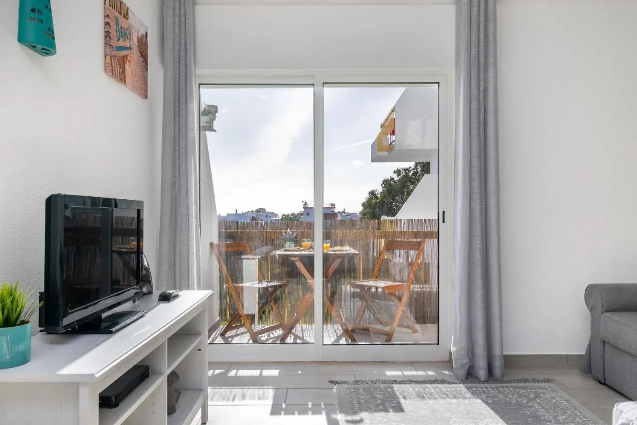 Apartamento Cor Do Mar - Sunny, Clean And Spacious Apartment With Sea View, In Alvor - Very Close Walking Distance To The Beach And Alvor Village